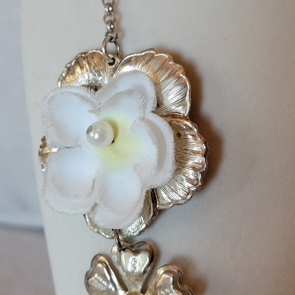 Multi-Flower Statement Necklace Silver Tone Mixed… - image 2